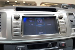 musta Toyota Hilux 2011 kuva 23.