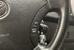 musta Toyota Hilux 2011 kuva 17.