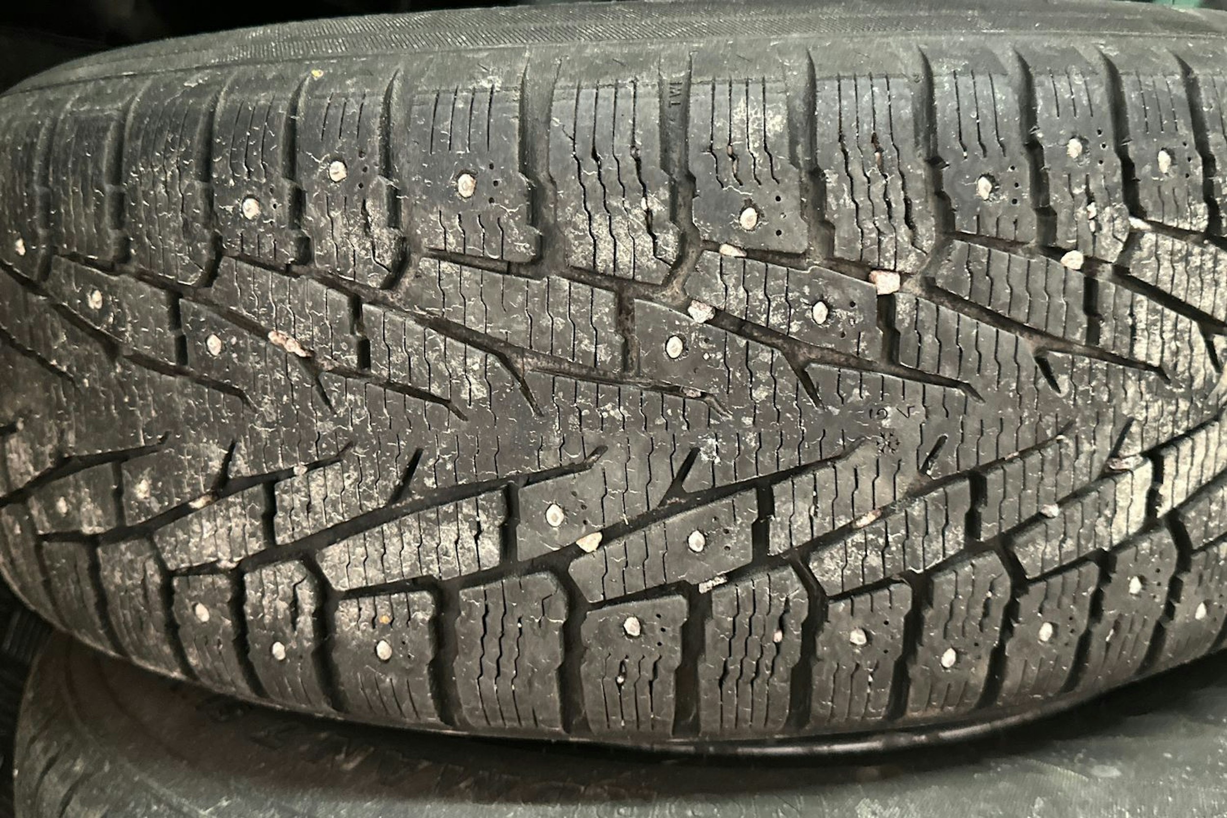 musta Toyota Hilux 2011 kuva 26.