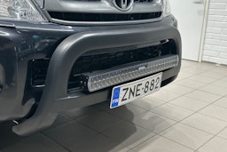 musta Toyota Hilux 2011 kuva 30.