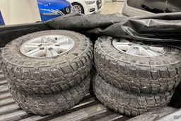 harmaa Toyota Hilux 2012 kuva 21.