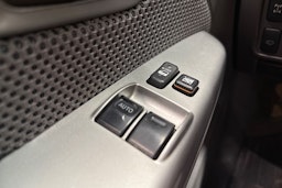 musta Toyota Hilux 2012 kuva 10.
