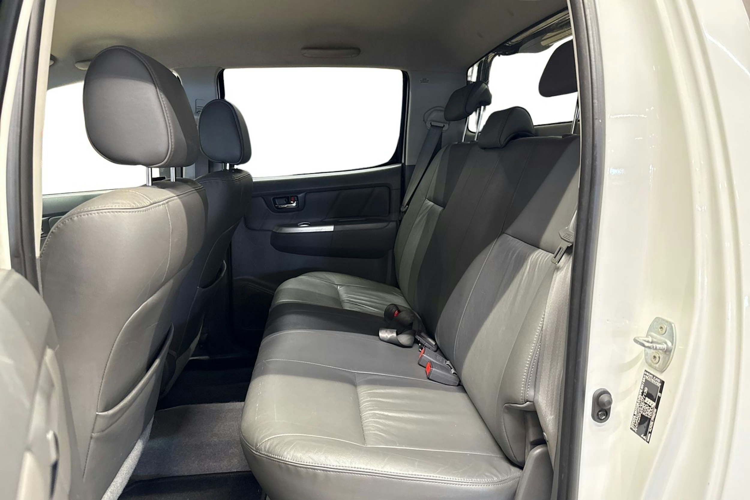 valkoinen Toyota Hilux 2012 kuva 10.