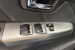 valkoinen Toyota Hilux 2012 kuva 13.