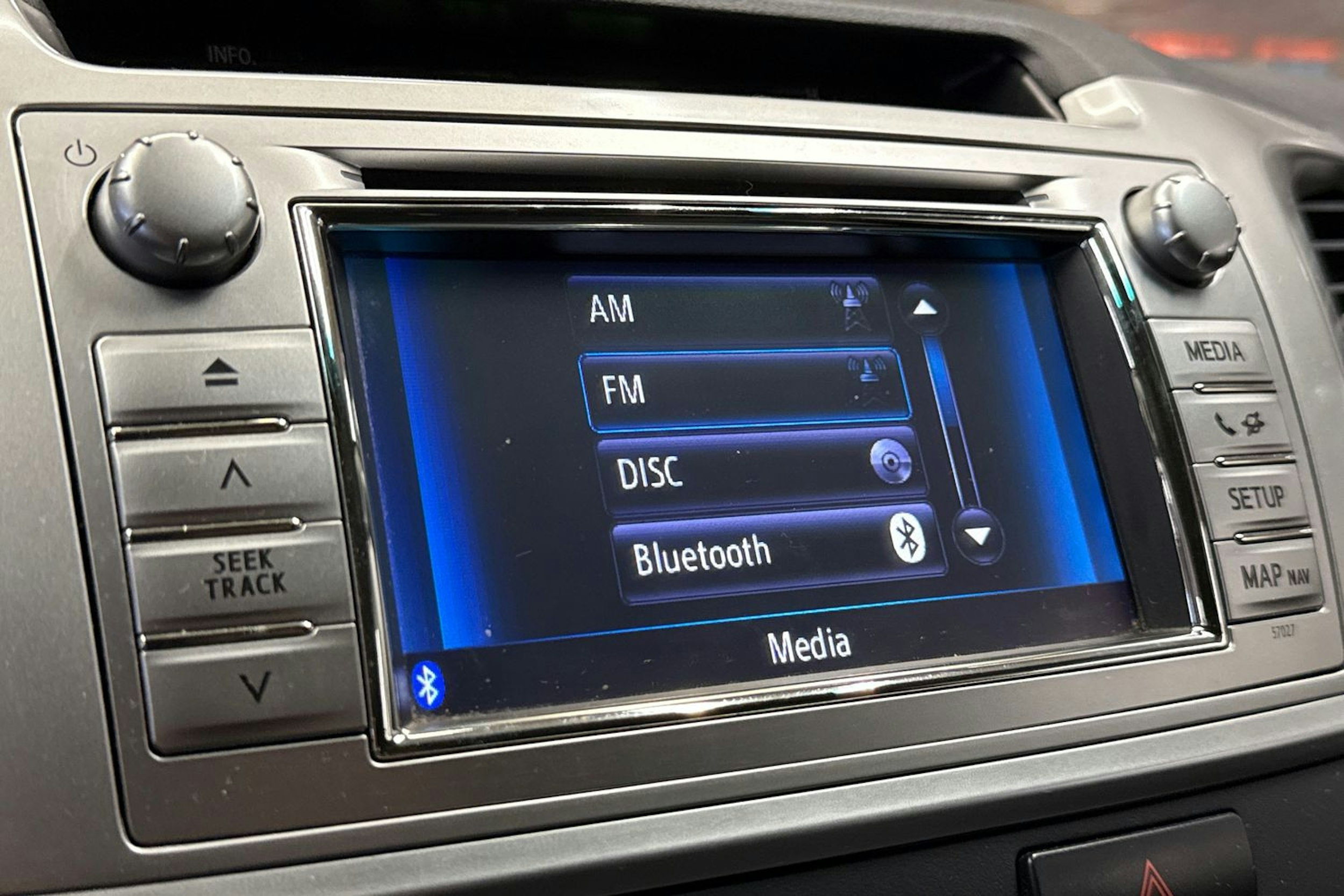 valkoinen Toyota Hilux 2012 kuva 20.
