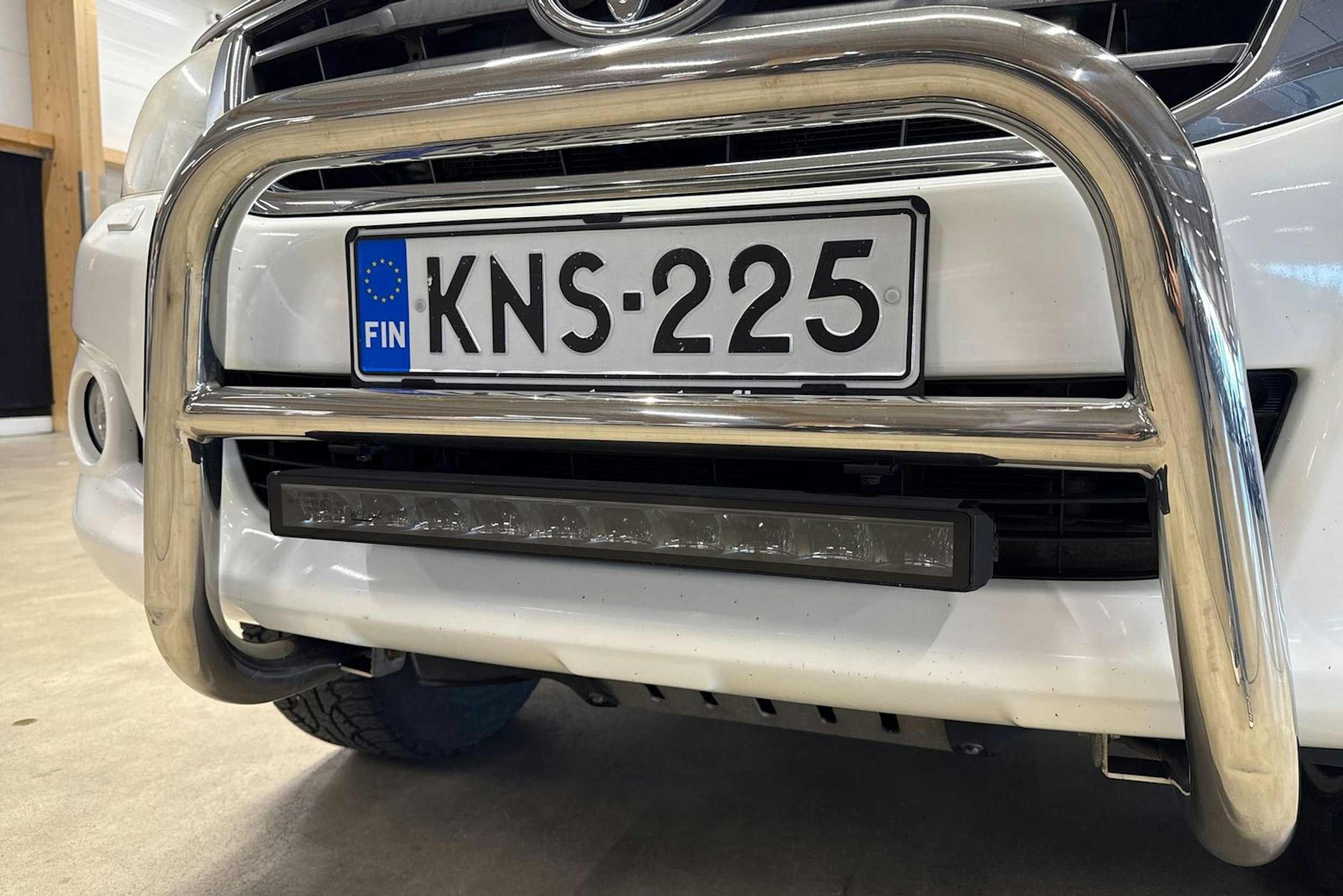 valkoinen Toyota Hilux 2012 kuva 27.