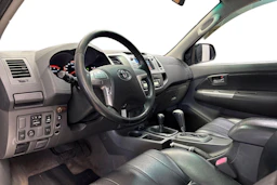 sininen Toyota Hilux 2012 kuva 8.