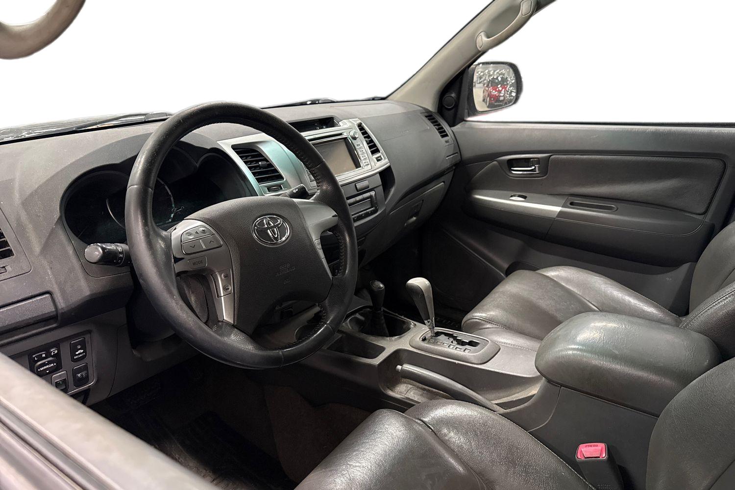Toyota Hilux 2012, kuva 3/5