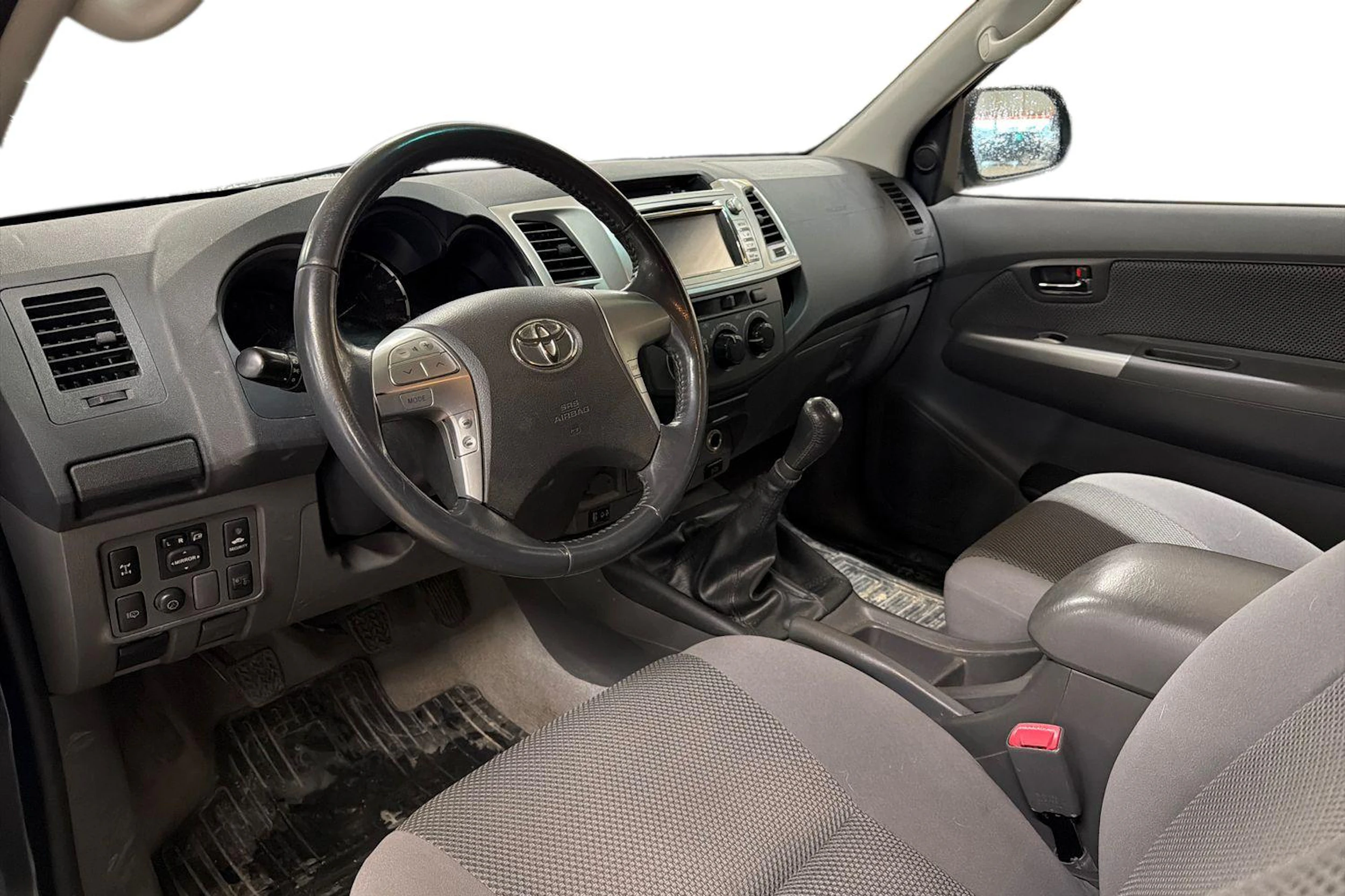 harmaa Toyota Hilux 2012 kuva 3.