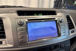 harmaa Toyota Hilux 2013 kuva 13.