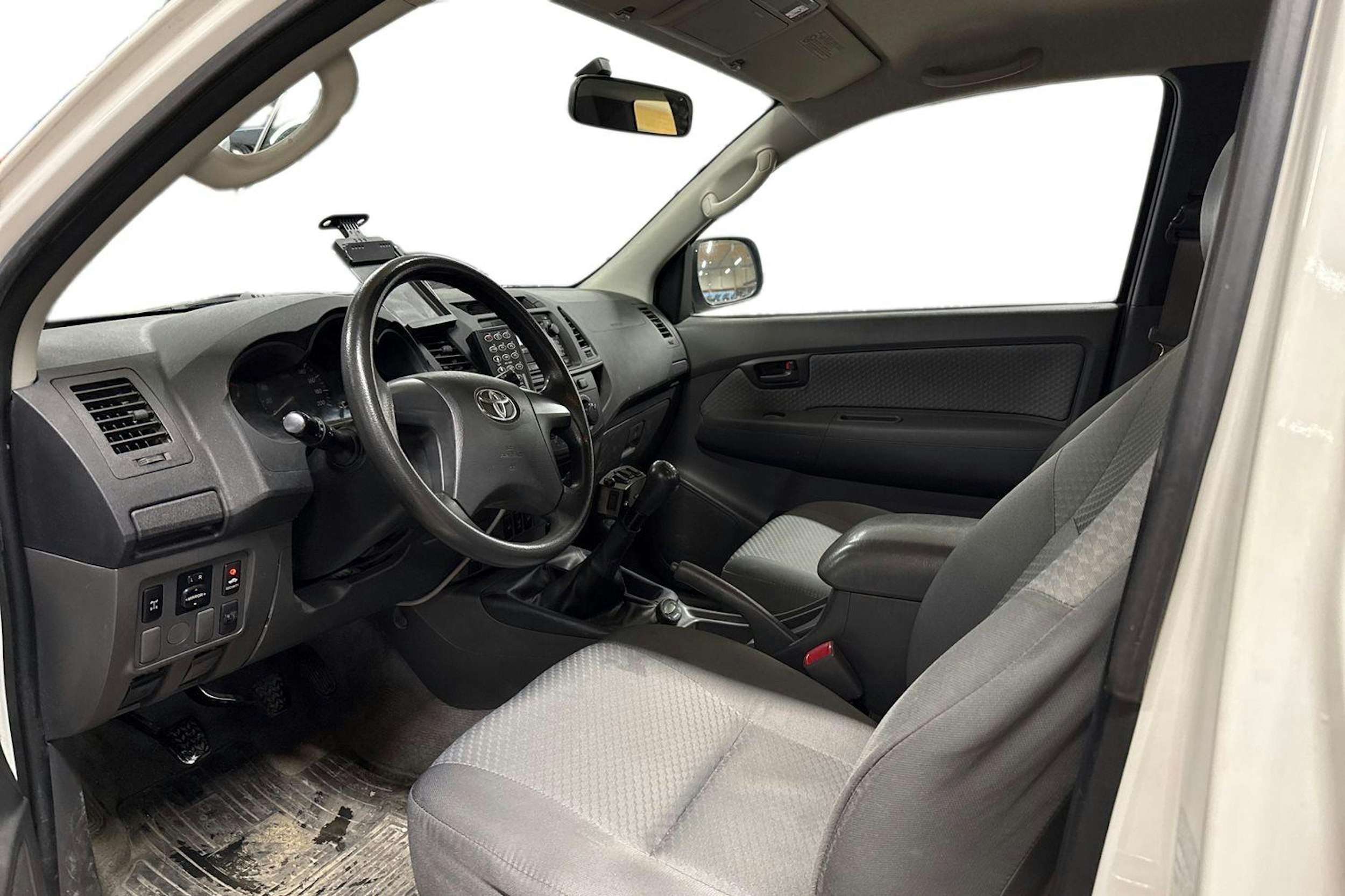 valkoinen Toyota Hilux 2014 kuva 3.