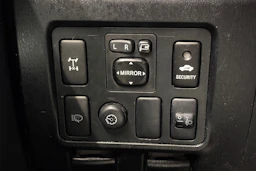musta Toyota Hilux 2014 kuva 15.
