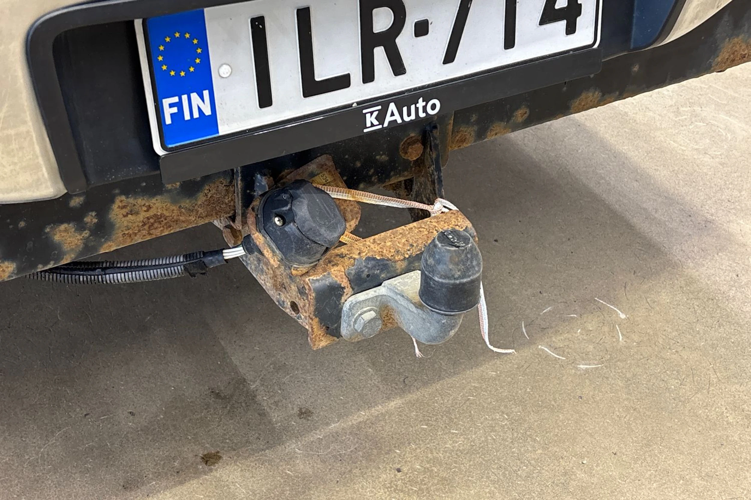 musta Toyota Hilux 2014 kuva 21.