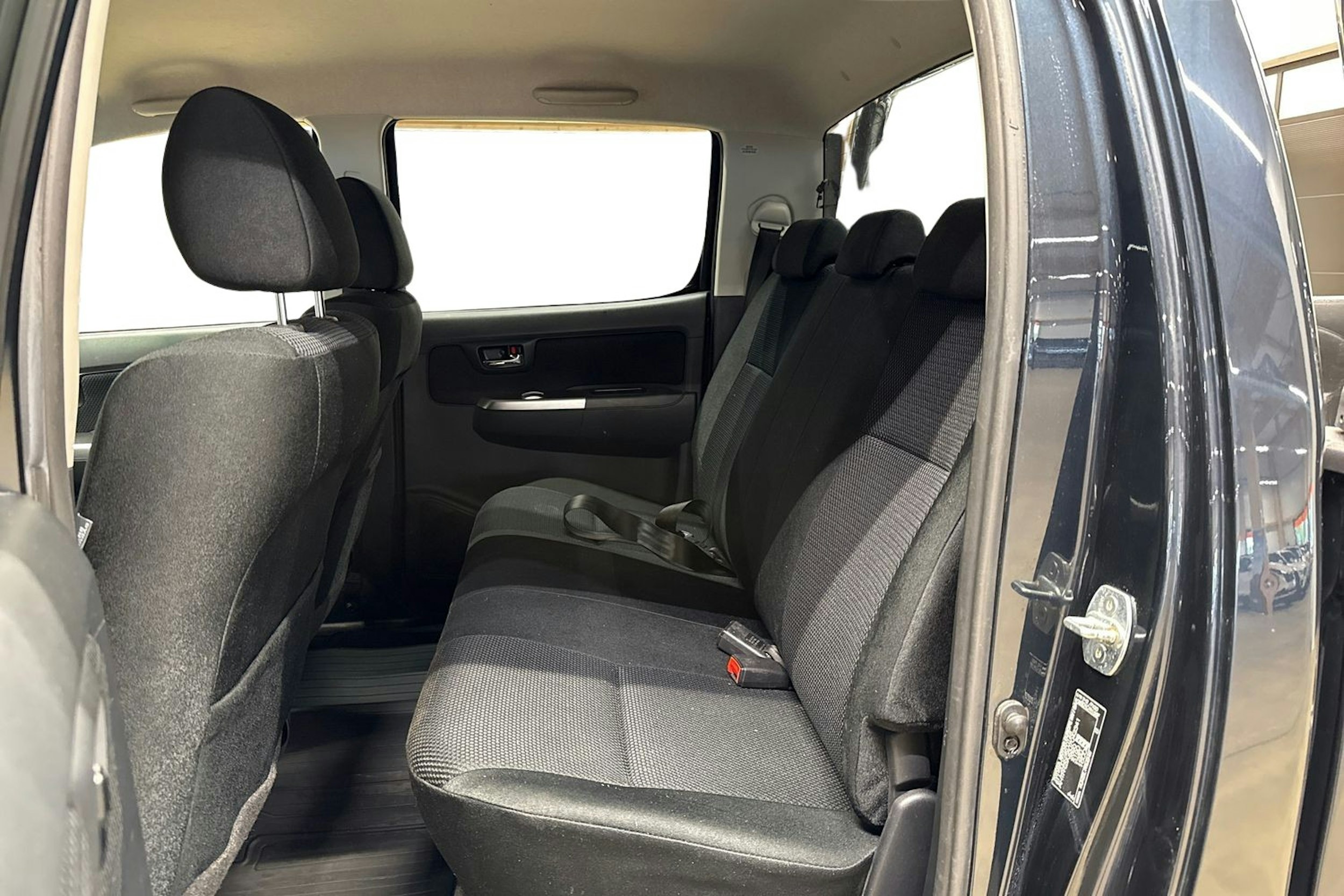 harmaa Toyota Hilux 2014 kuva 10.