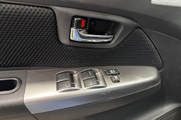 harmaa Toyota Hilux 2014 kuva 13.