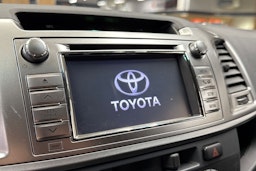 harmaa Toyota Hilux 2014 kuva 17.