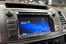 harmaa Toyota Hilux 2014 kuva 19.