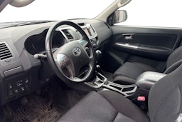 harmaa Toyota Hilux 2014 kuva 3.