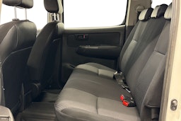 valkoinen Toyota Hilux 2014 kuva 8.