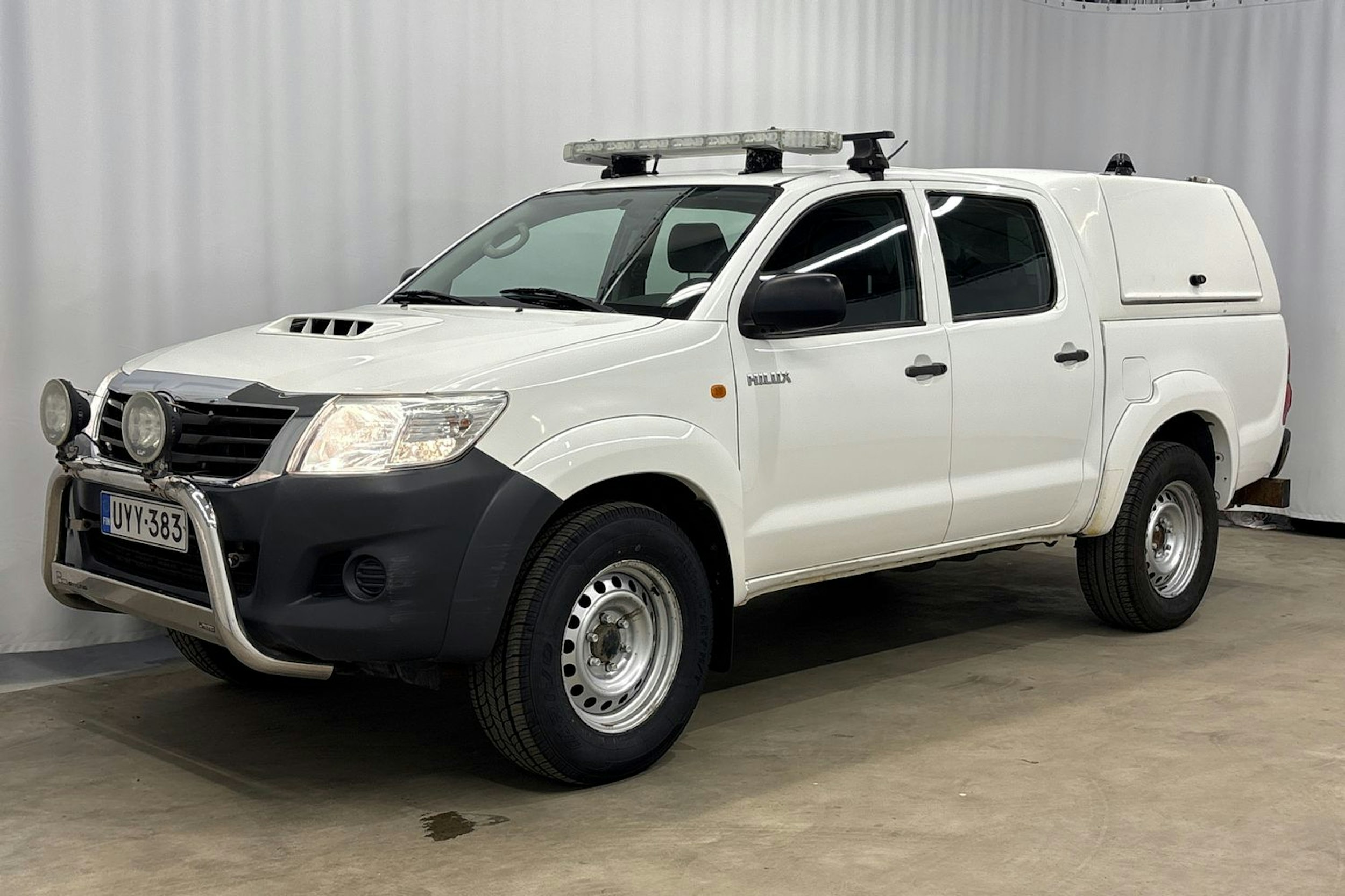 valkoinen Toyota Hilux 2014 kuva 10.