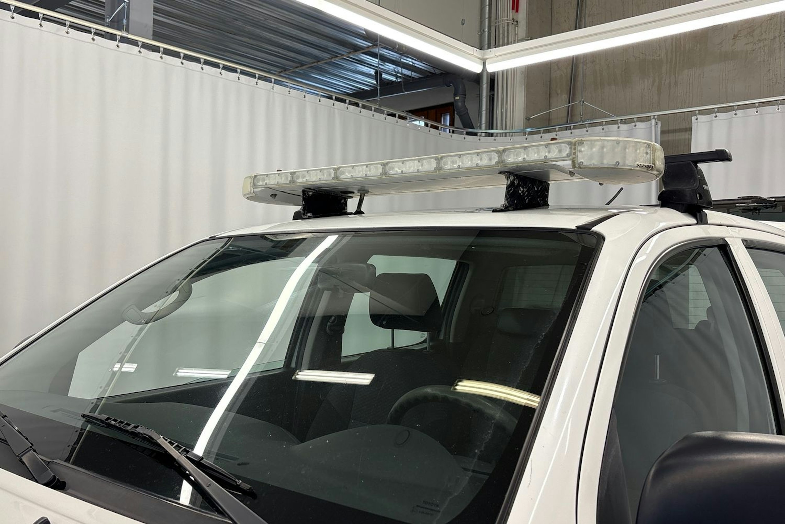 valkoinen Toyota Hilux 2014 kuva 18.