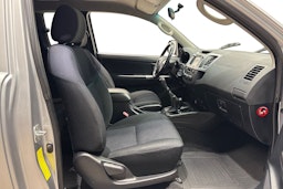 hopea Toyota Hilux 2015 kuva 10.