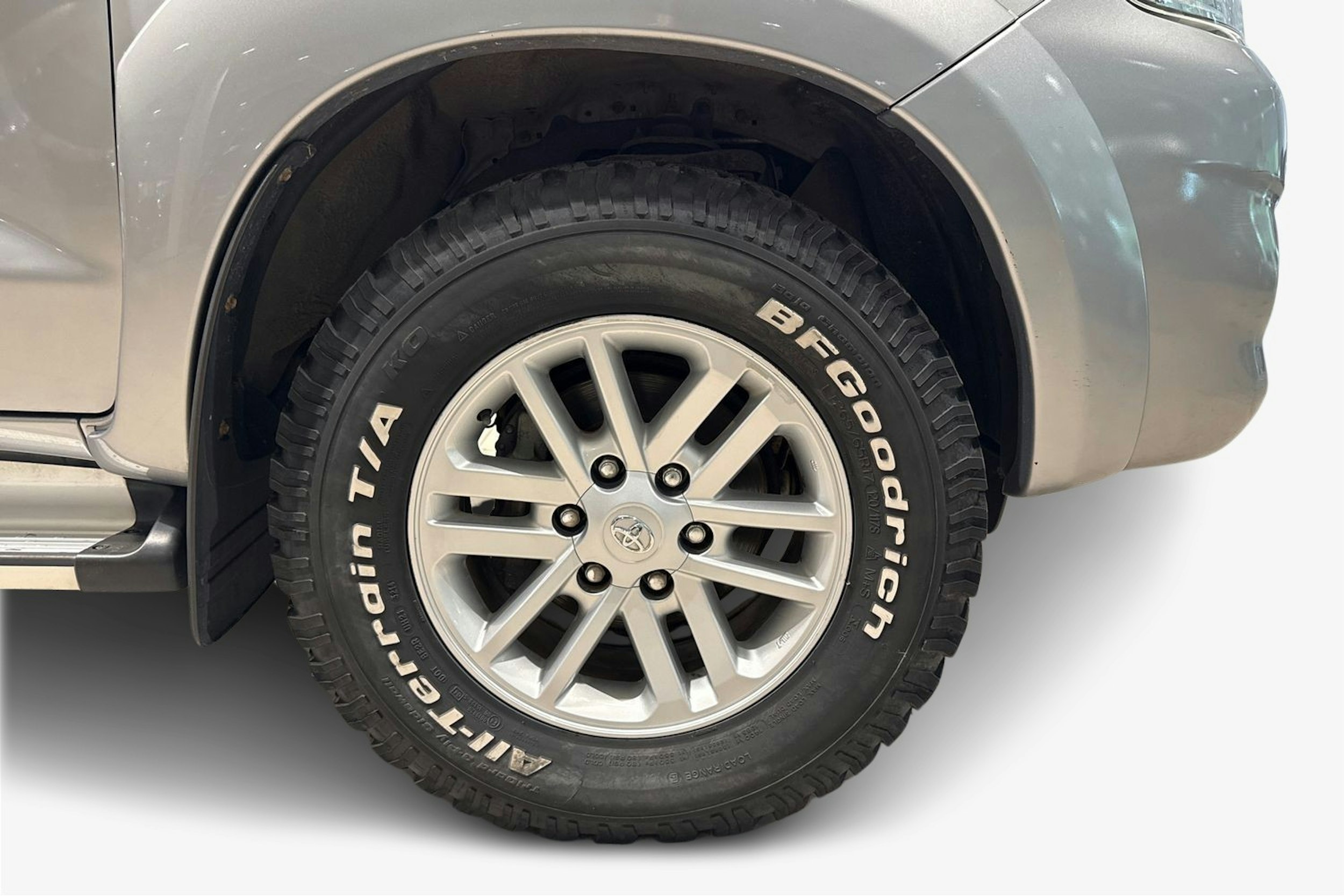 hopea Toyota Hilux 2015 kuva 11.