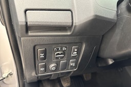 hopea Toyota Hilux 2015 kuva 22.