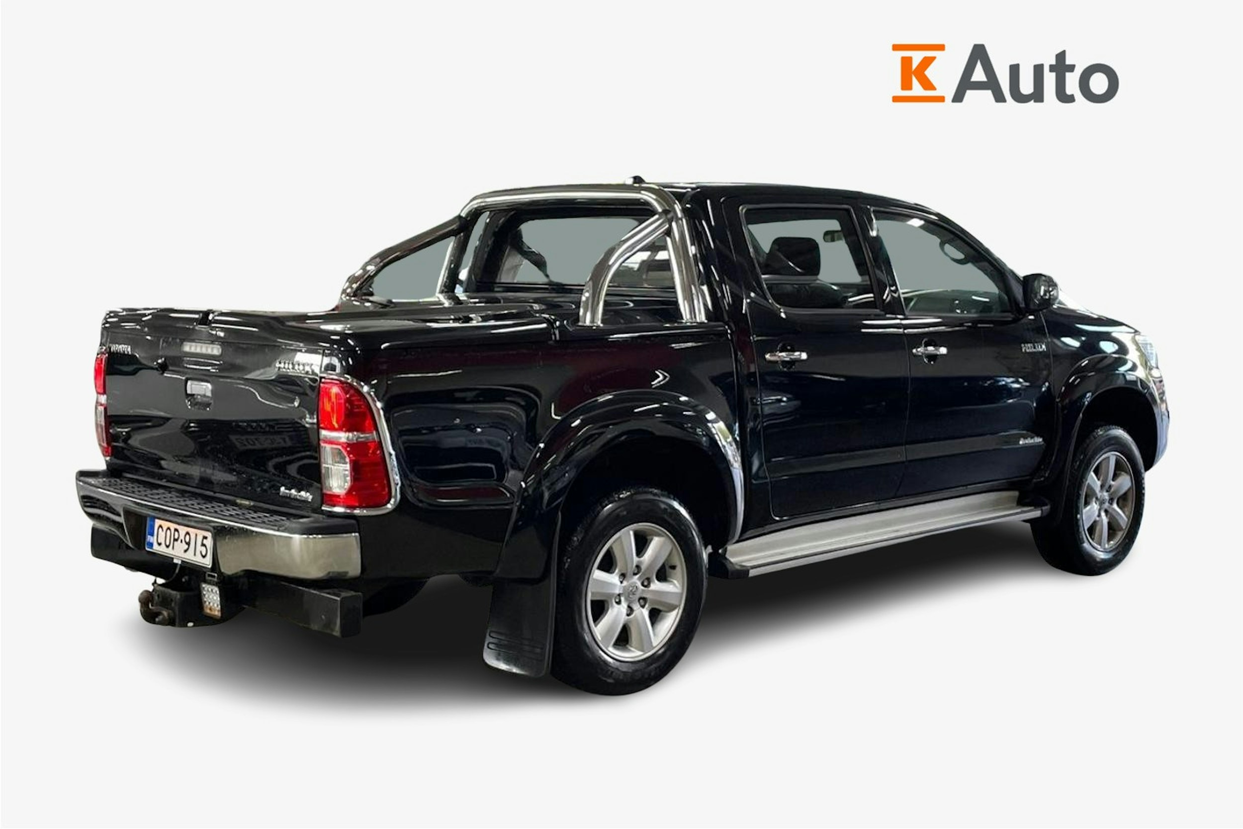 Musta Toyota Hilux 2015 kuva 2.