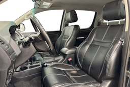musta Toyota Hilux 2015 kuva 8.