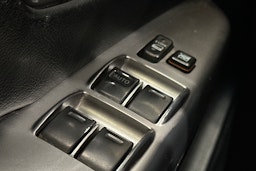 musta Toyota Hilux 2015 kuva 15.