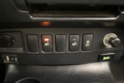 musta Toyota Hilux 2015 kuva 24.