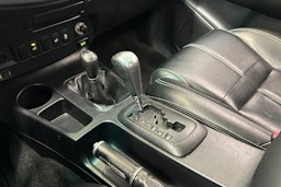 musta Toyota Hilux 2015 kuva 25.