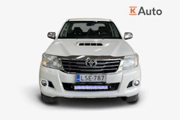 Valkoinen Toyota Hilux 2015 kuva 5.