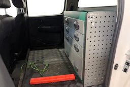 valkoinen Toyota Hilux 2015 kuva 7.