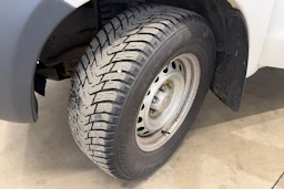 valkoinen Toyota Hilux 2015 kuva 14.