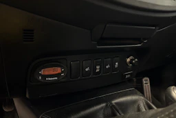 valkoinen Toyota Hilux 2015 kuva 19.