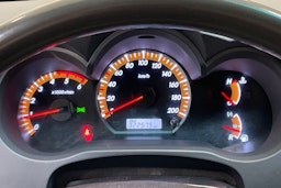 sininen Toyota Hilux 2015 kuva 14.