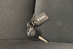 sininen Toyota Hilux 2015 kuva 21.