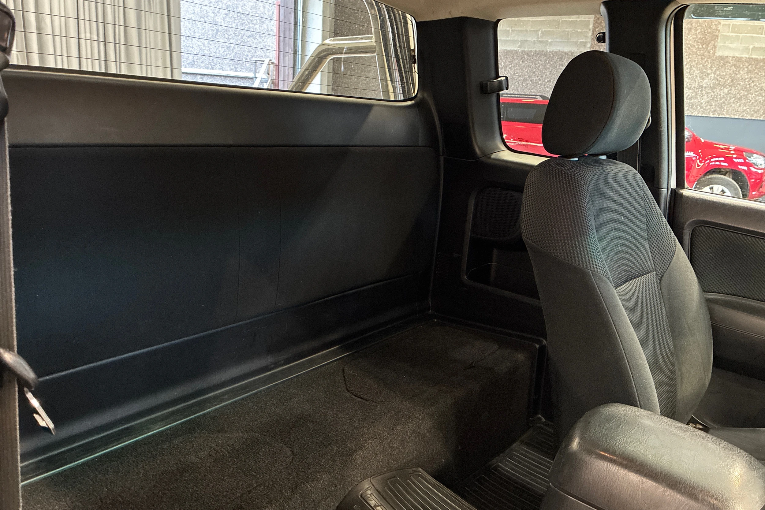 valkoinen Toyota Hilux 2015 kuva 10.