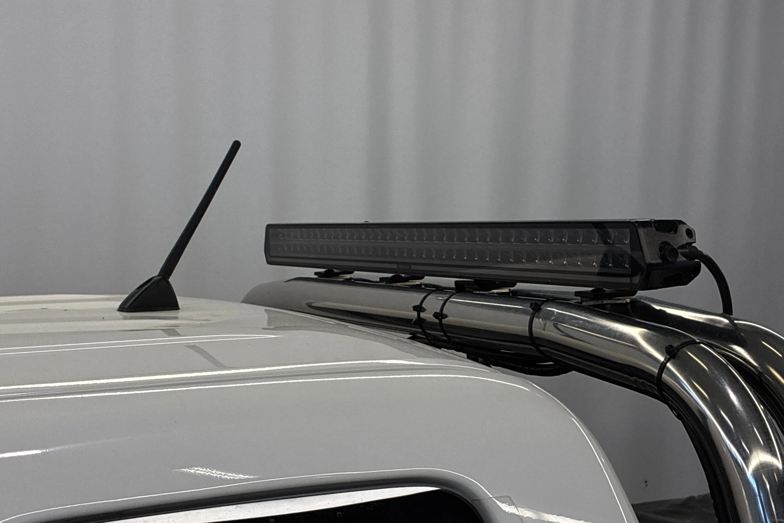 valkoinen Toyota Hilux 2015 kuva 20.
