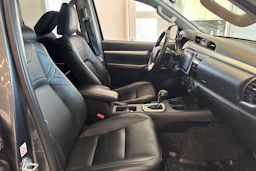 met. harmaa Toyota Hilux 2016 kuva 4.