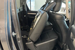 met. harmaa Toyota Hilux 2016 kuva 5.