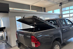 met. harmaa Toyota Hilux 2016 kuva 6.