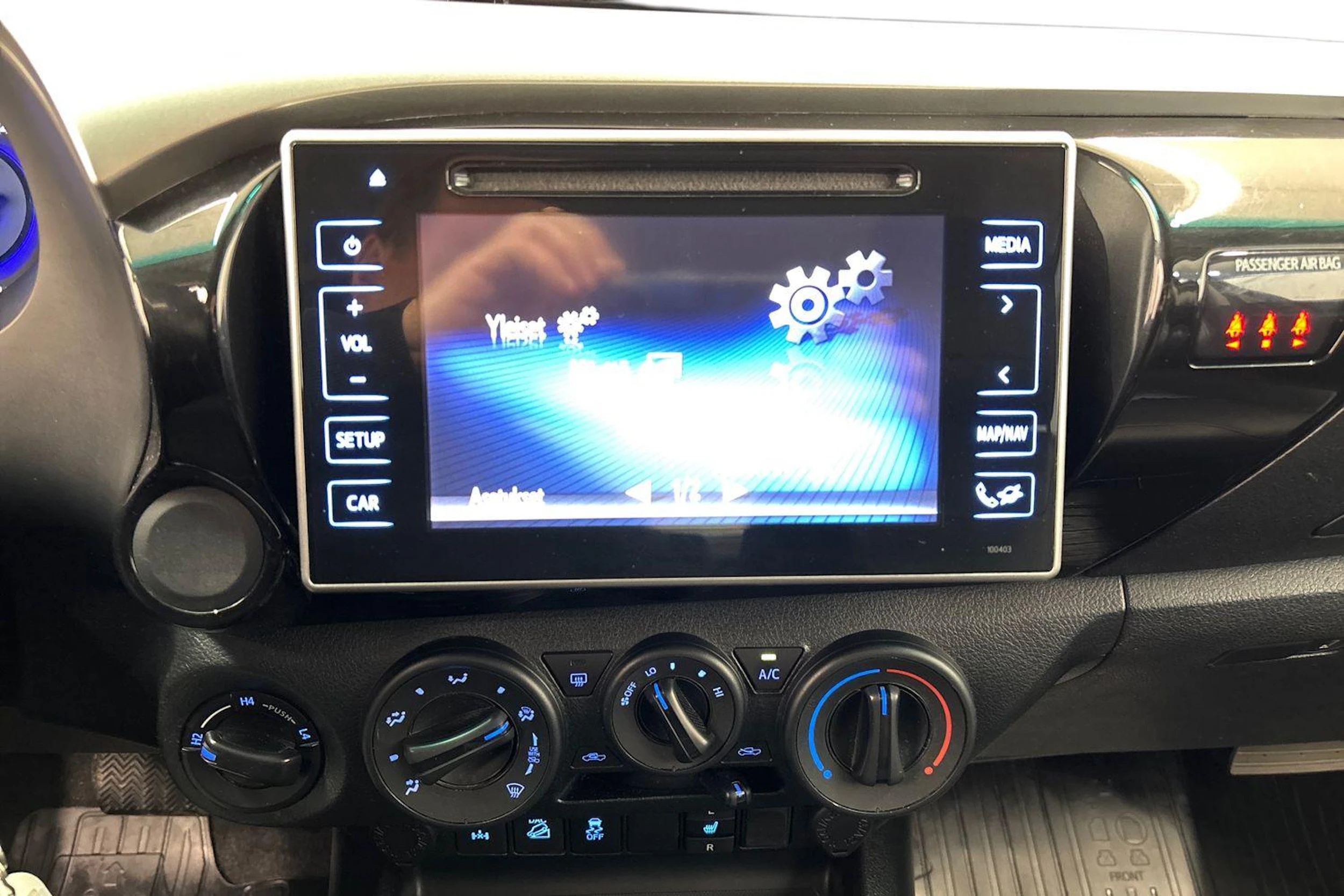 met. harmaa Toyota Hilux 2016 kuva 9.