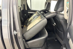 met. harmaa Toyota Hilux 2016 kuva 16.