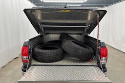 met. harmaa Toyota Hilux 2016 kuva 19.