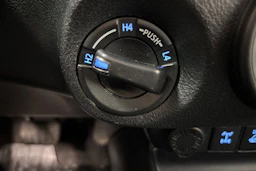 met. harmaa Toyota Hilux 2016 kuva 23.