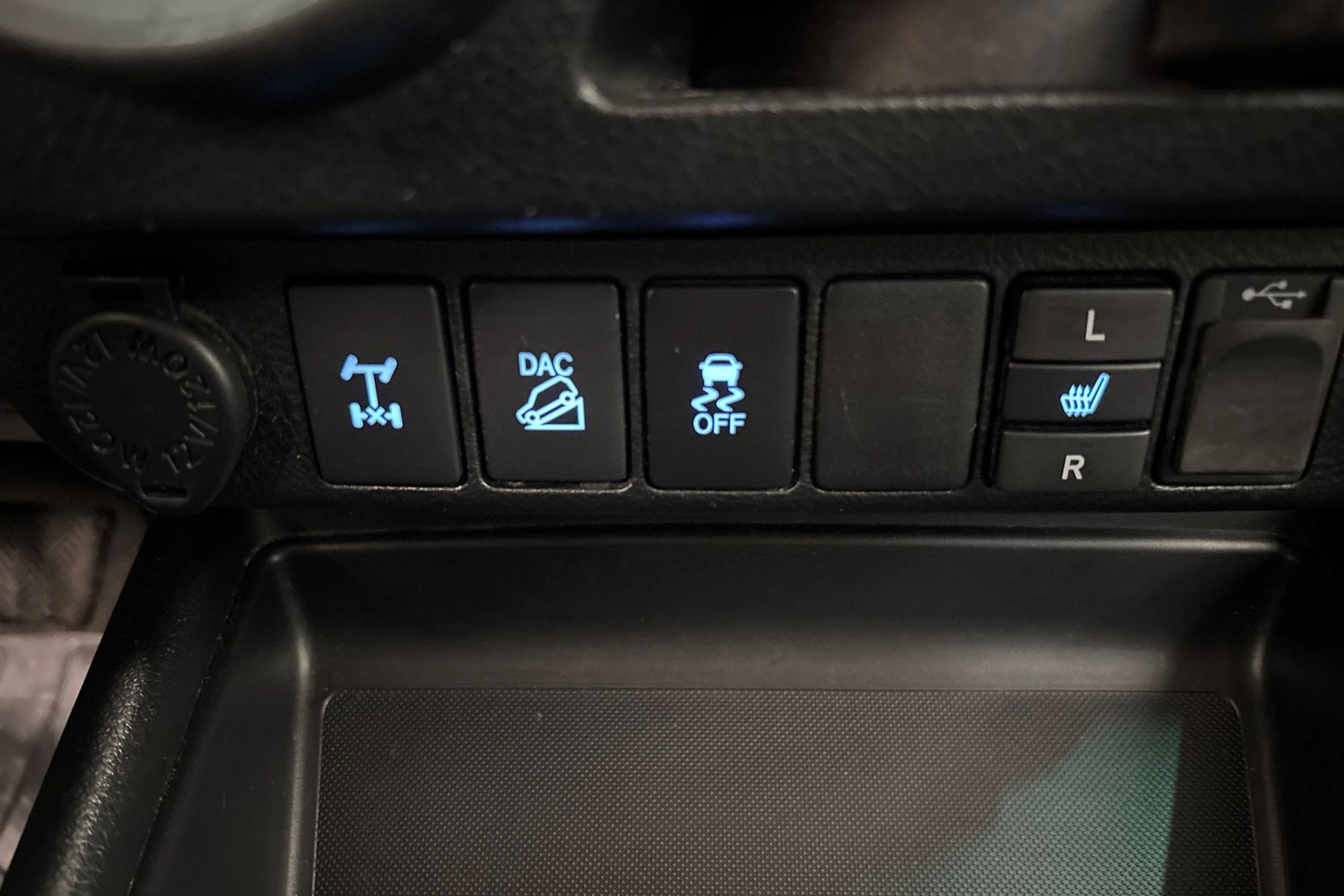 met. harmaa Toyota Hilux 2016 kuva 24.
