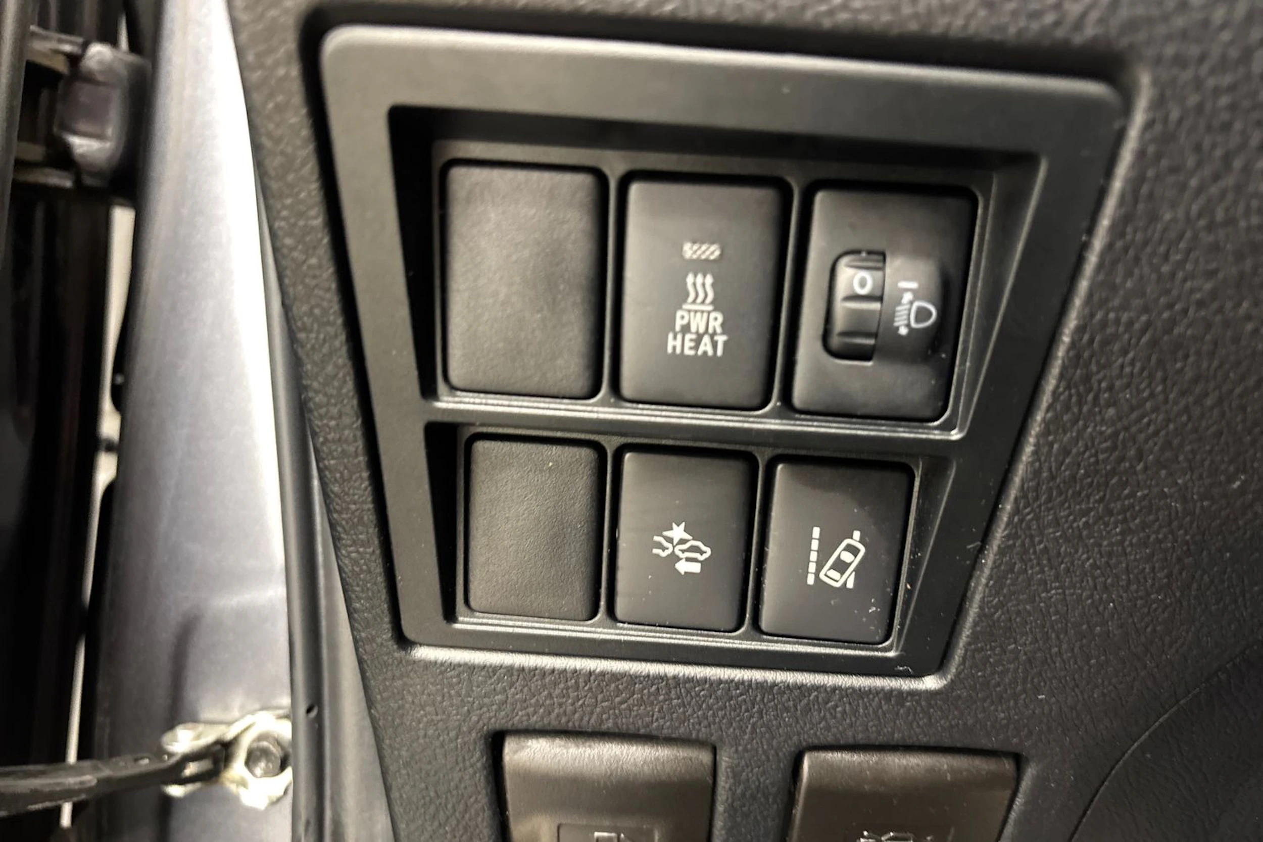met. harmaa Toyota Hilux 2016 kuva 29.
